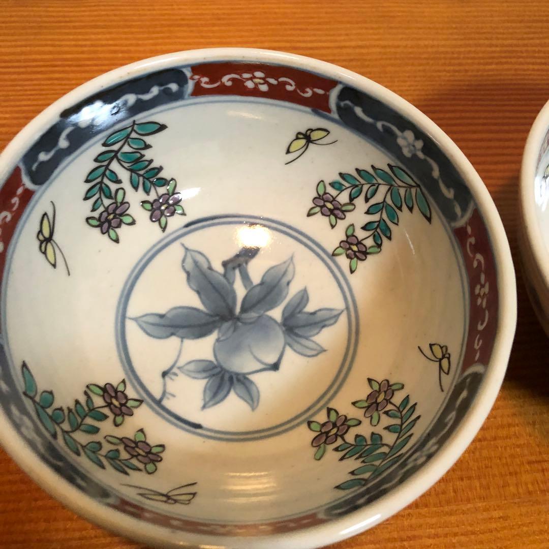 有田焼　五代走波　染錦 桃絵小花蝶文 鉢