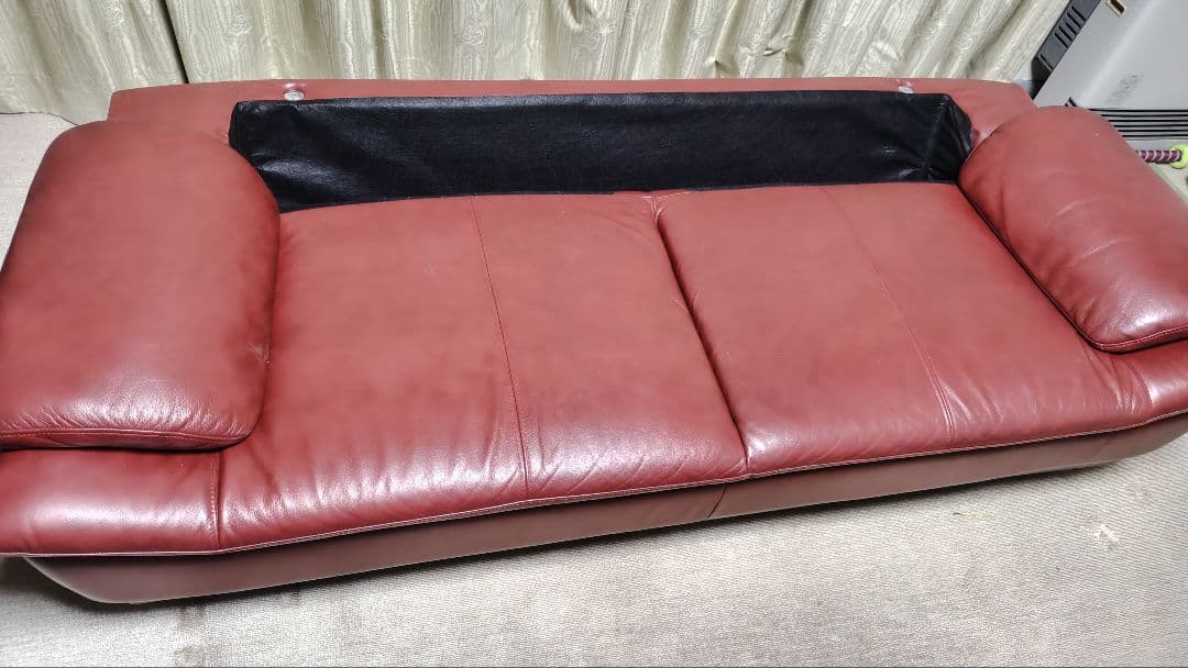 期間限定値下！ミラージュⅢ 赤いレザー3人掛けソファ