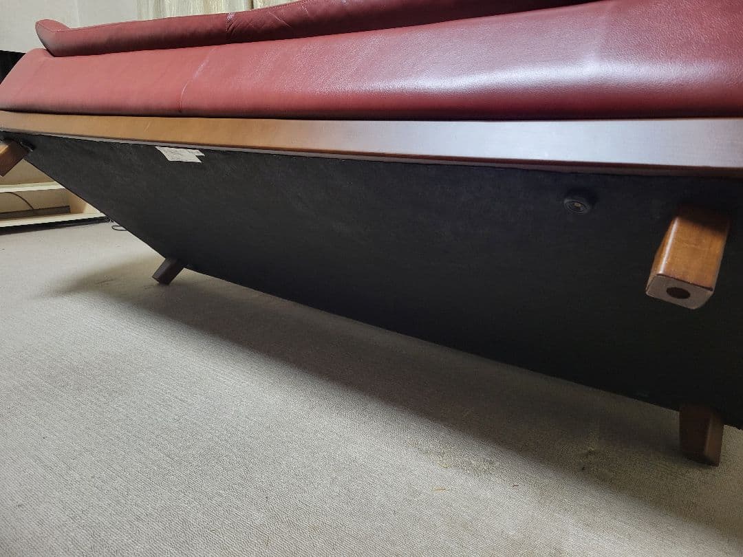 期間限定値下！ミラージュⅢ 赤いレザー3人掛けソファ