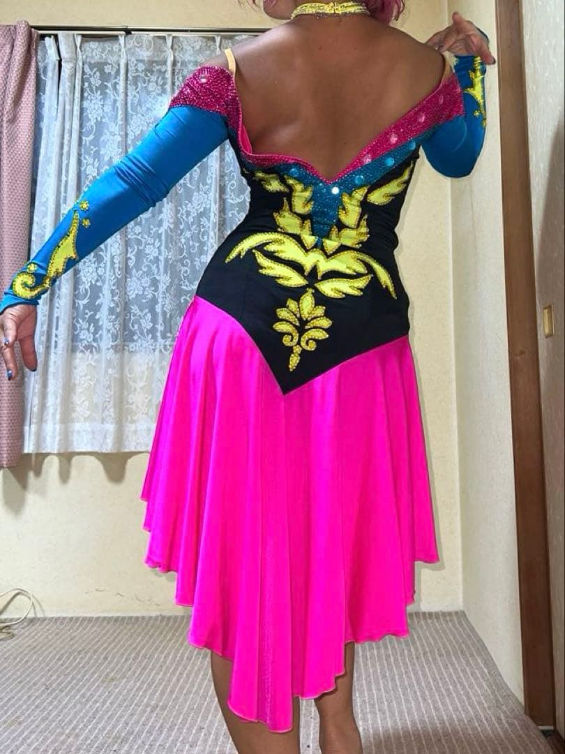 早まりました‼️10/26まで NANAKA社交ダンスラテン ドレス オフショル