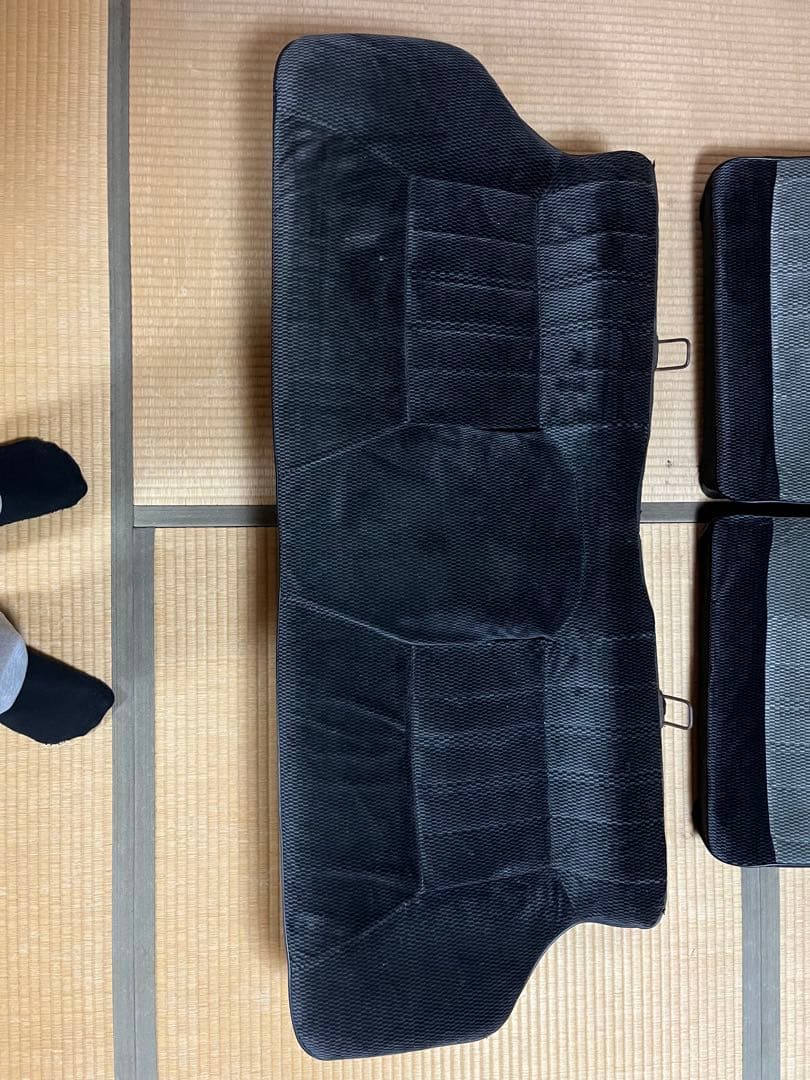 ぴね リアシート 下側