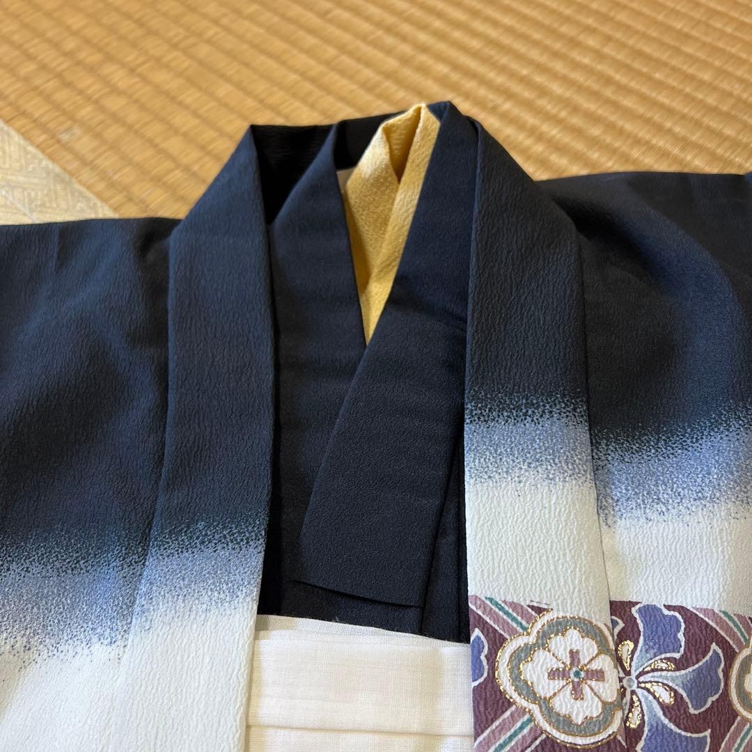 【極美品 大きいサイズ】伝統的な着物 緑とグレーと金糸のグラデーション