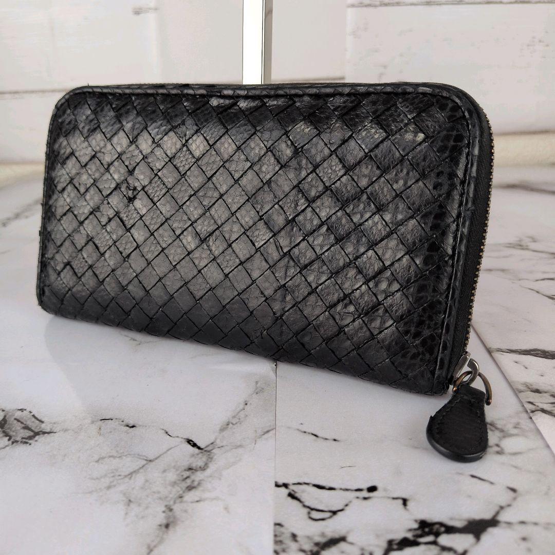 【美品】ボッテガヴェネタ☆パイソン　イントレチャート　ラウンドファスナー　長財布