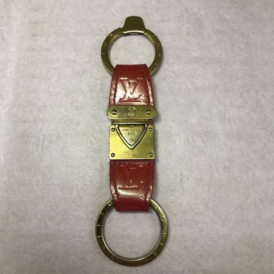 ルイヴィトン ポルトクレヴァレ キーリング キーホルダー ヴェルニ FR188