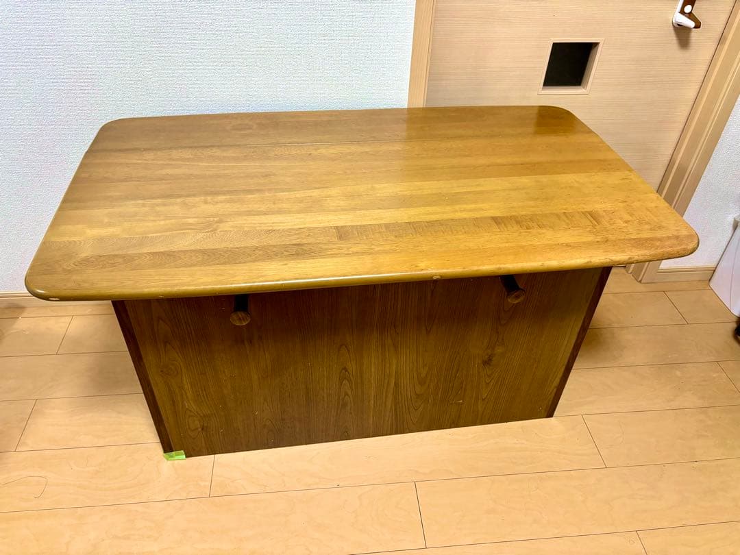送料込み！完成品の収納力抜群の木製テーブル （⚠️ジャンク品）