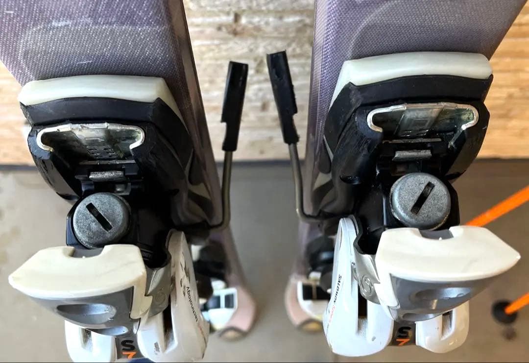 SALOMON ビンディング付きスキー板 160 LEKIポール 105 女性用