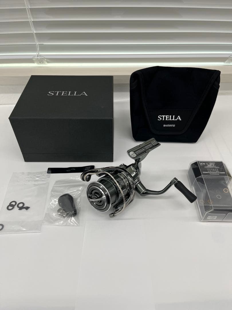 極美品 シマノ 22ステラ c2000shg おまけ付き