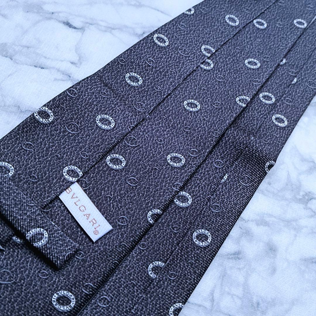 ✨未使用✨ブルガリ　希少なリング柄　シルバー　セッテピエゲ　ネクタイ