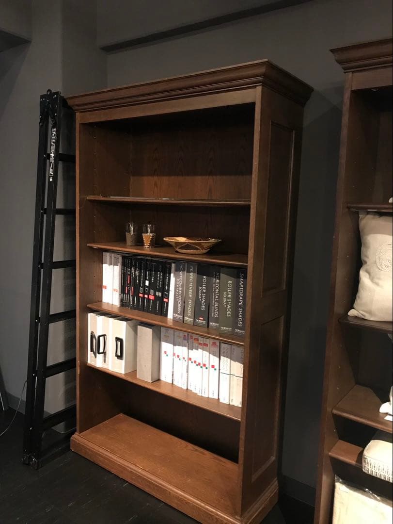 【東京都23区配送無料】アンティーク　大型　本棚　ブックケース　飾り棚　シェルフ