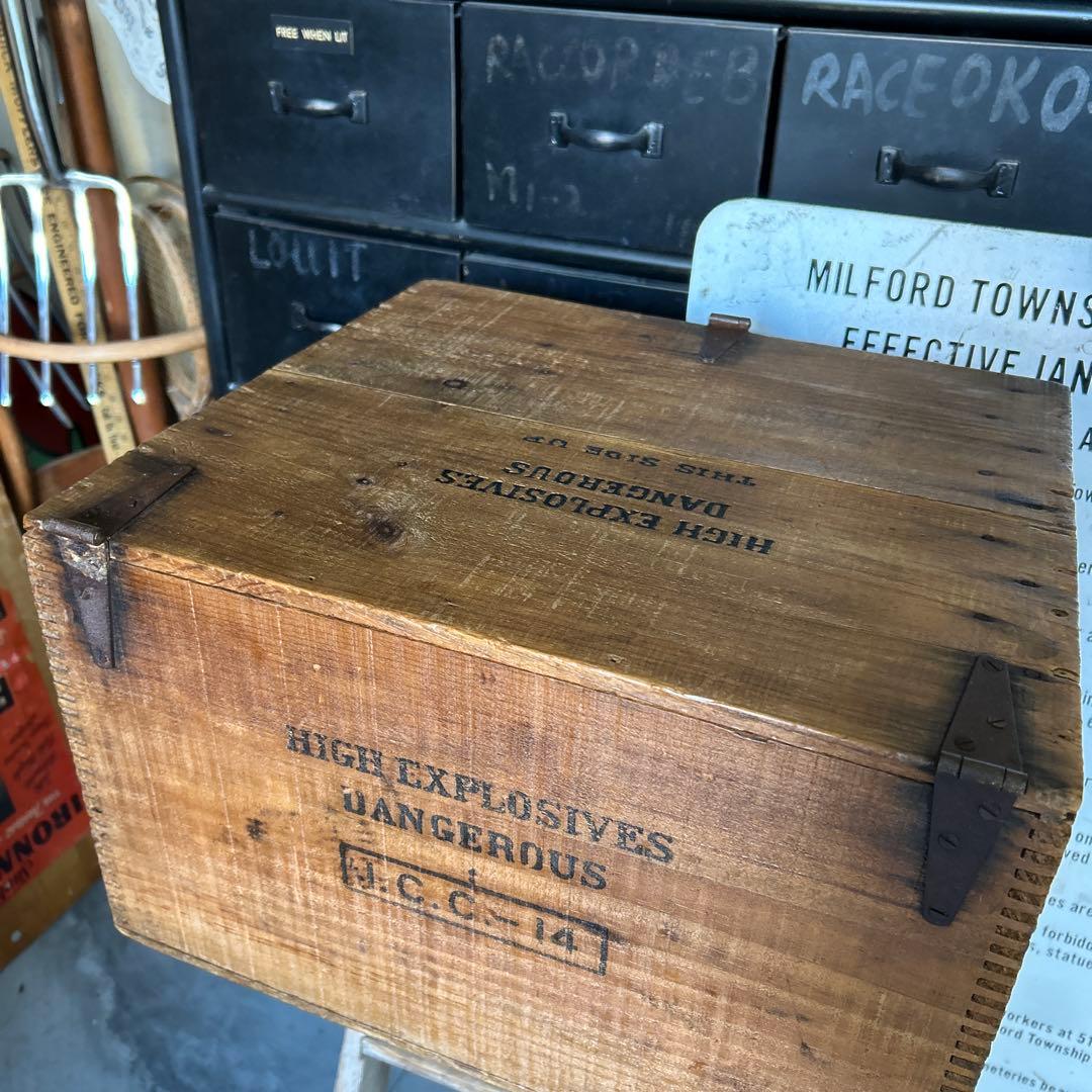ヴィンテージ DuPont 爆薬用 木箱 EXTRA DYNAMITE 蚤の市