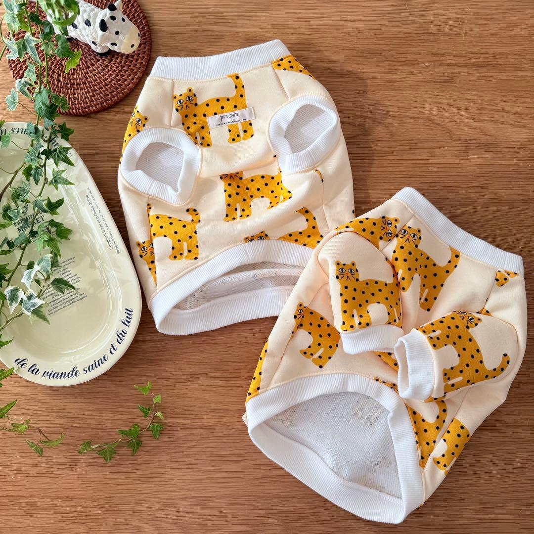 シュールなお顔の豹　フレブル服　ハンドメイド