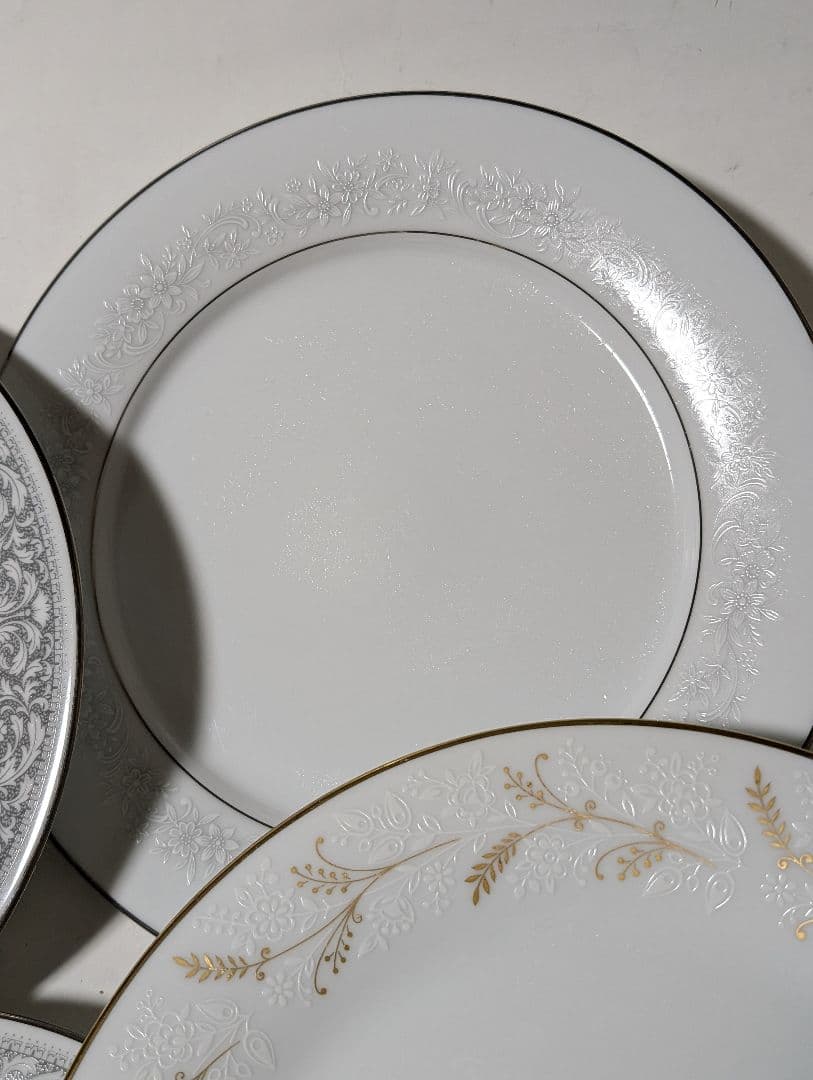 （Z!!）ノリタケ　花柄とゴールドのディナープレート5枚セット