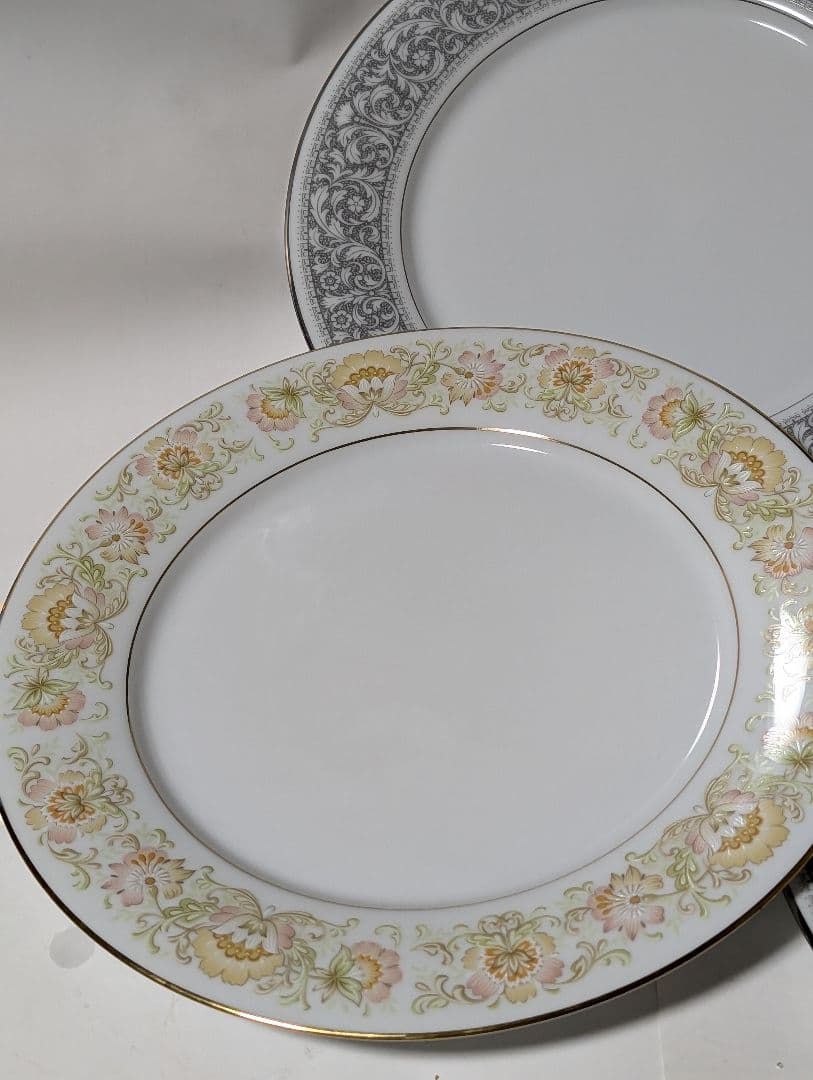 （Z!!）ノリタケ　花柄とゴールドのディナープレート5枚セット