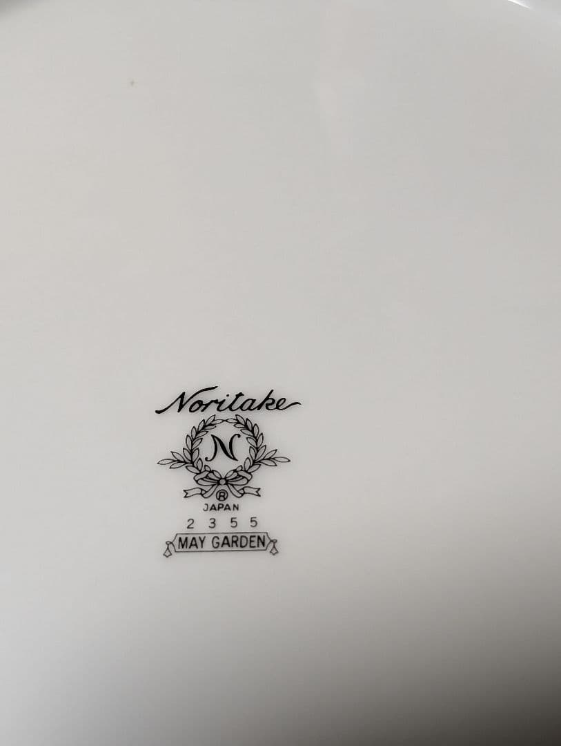 （Z!!）ノリタケ　花柄とゴールドのディナープレート5枚セット