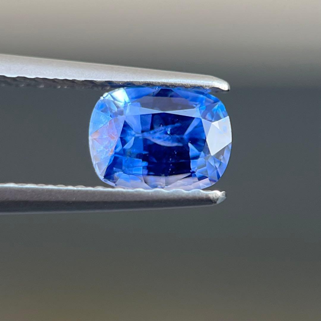 スリランカ産加熱天然ブルーサファイアルース