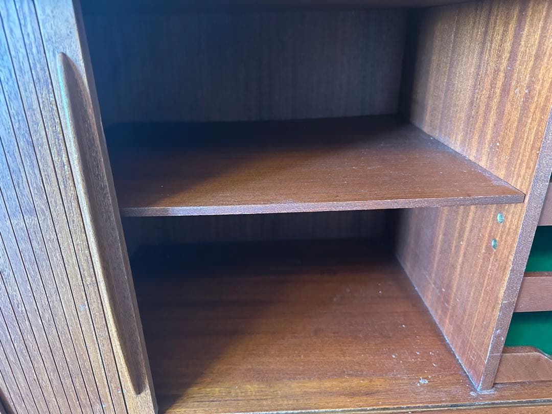 N*O様 北欧家具　デンマーク製　キャビネット　蛇腹　カップボード　食器棚　本棚