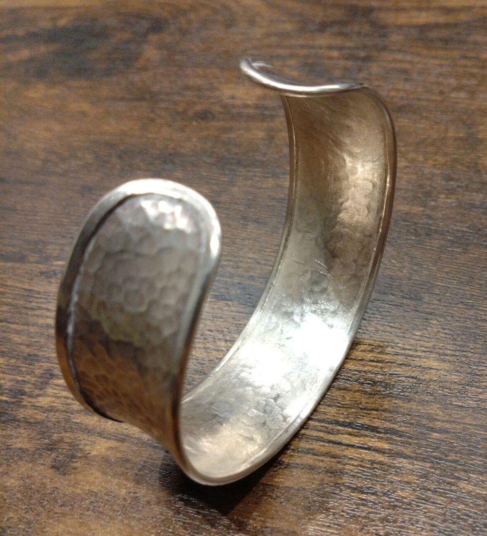 Sak☆【手仕事の温もり】　カレンシルバー バングル☆