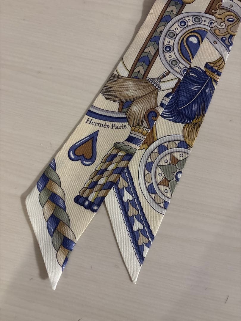 Hermès エルメス　ツイリー