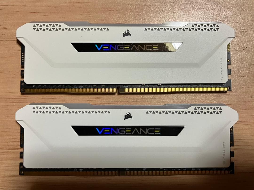 メモリー Corsair VENGEANCE 32GB DDR4 3200MHz