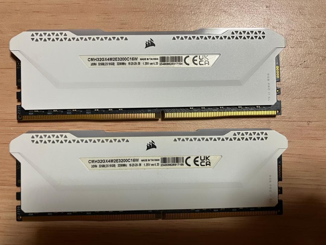メモリー Corsair VENGEANCE 32GB DDR4 3200MHz