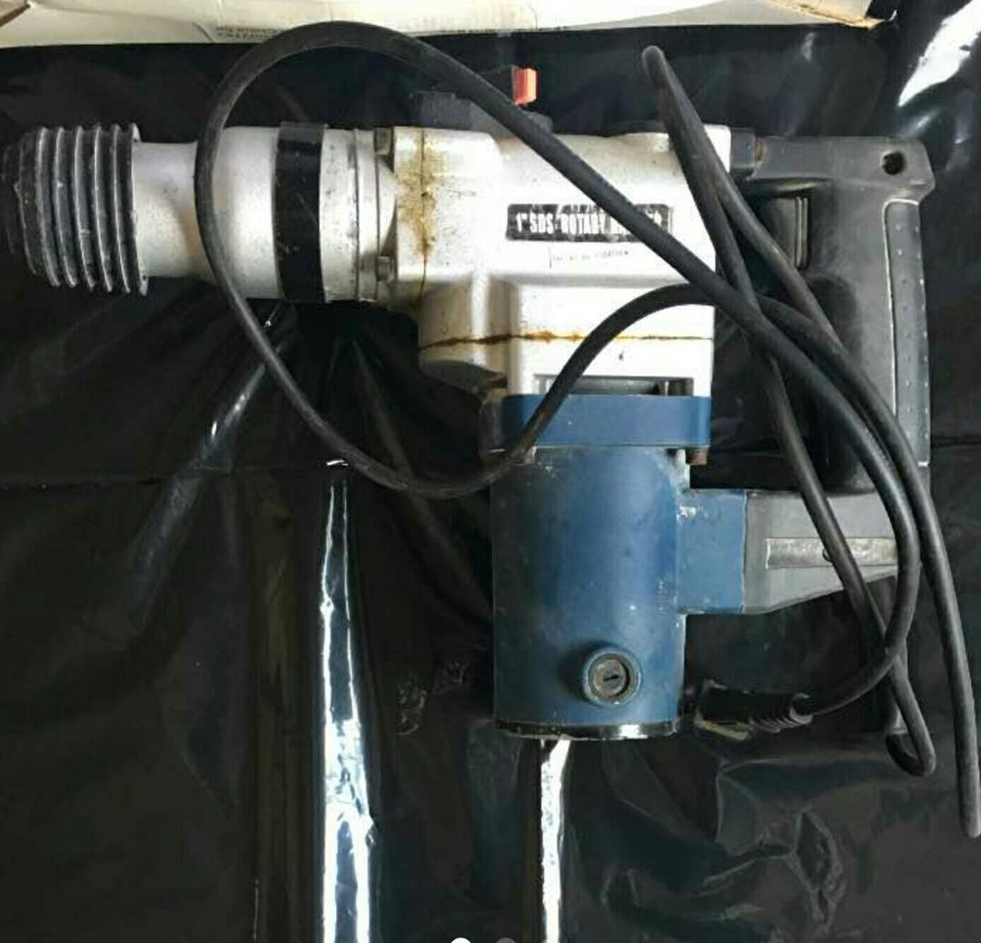 コンクリートハンマー