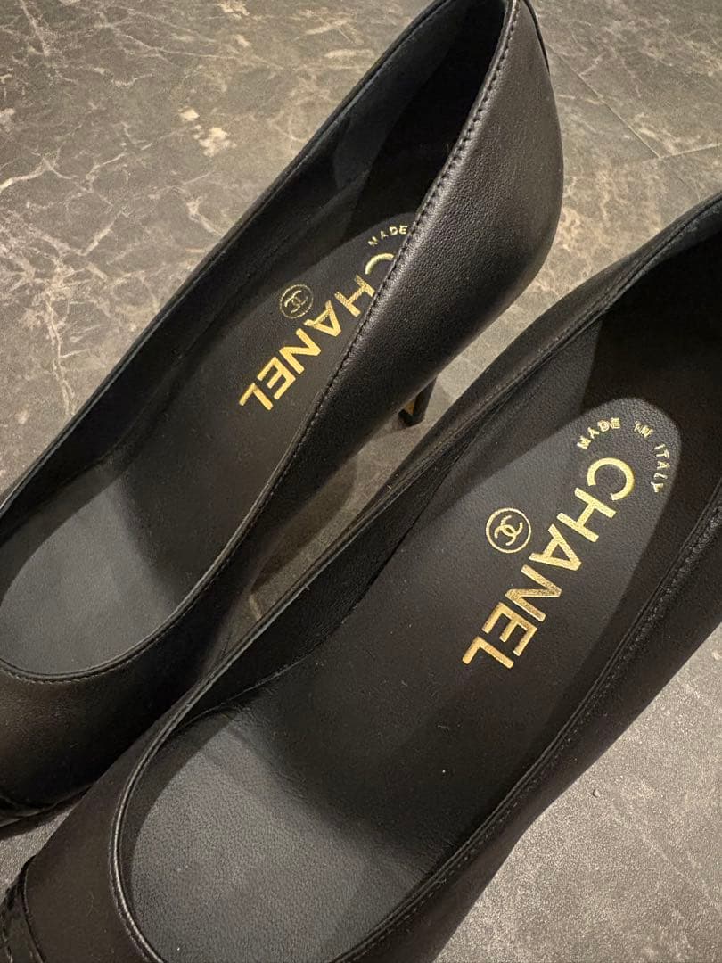 ドキンちゃん　CHANEL パンプス