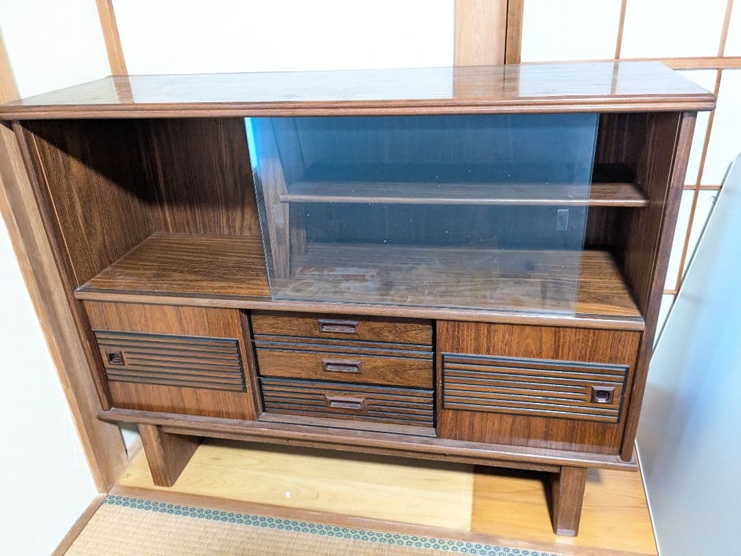 【中古美品】昭和レトロ　木製キャビネット ガラス扉付き　アンティーク