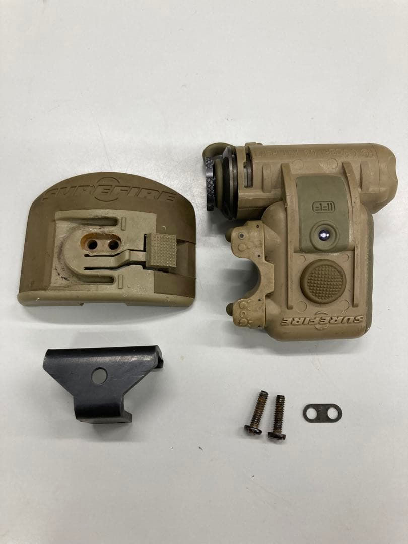 ひ*ー様 SureFire HL1-A-TN LED ヘルメットライト 米軍放出