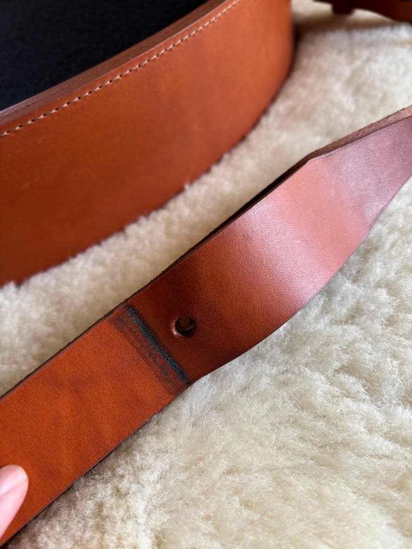 イタリアンレザーベルト壁掛けミラー