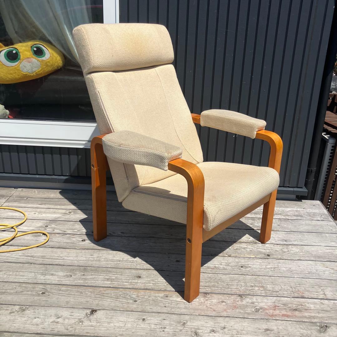 北欧レトロ 木製フレーム アームチェア 一人掛けソファ ロビーチェアファブリック