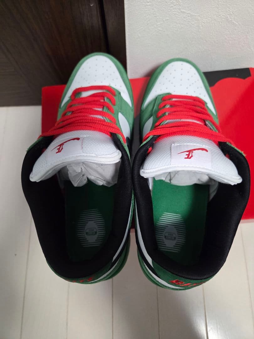 靴 ERROR DUNK LOW PRO SB BITE EM