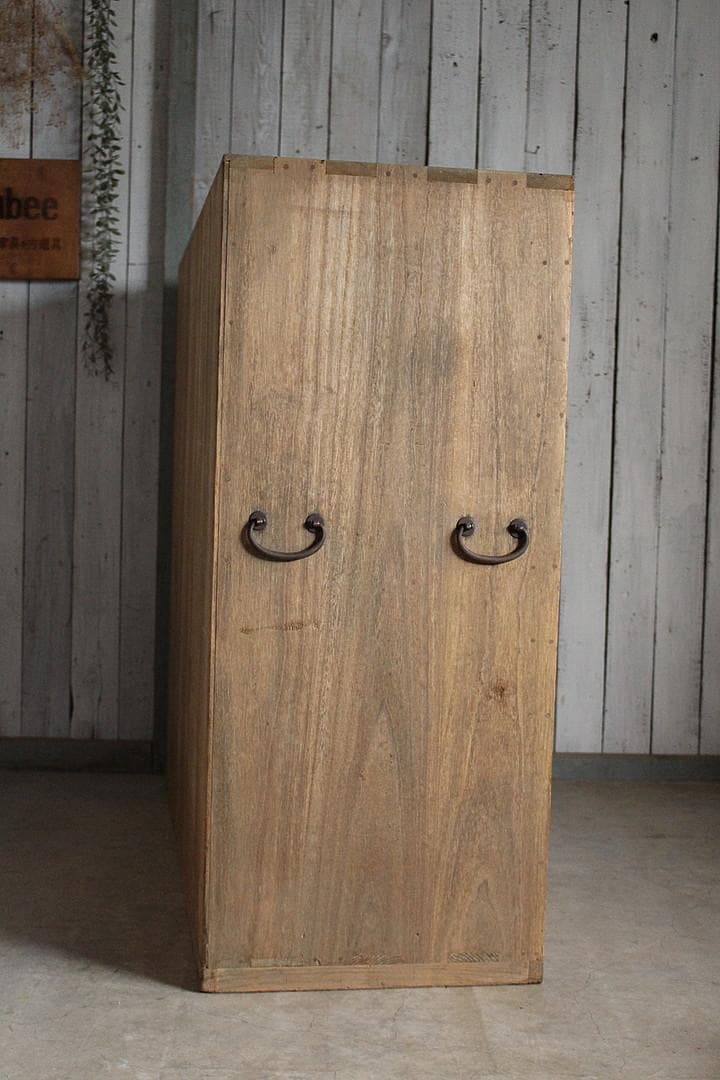 古い木製の引き出し　15杯