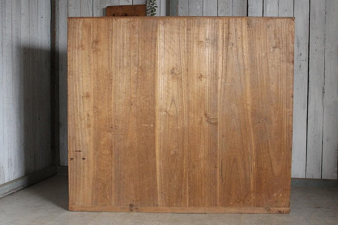 古い木製の引き出し　15杯