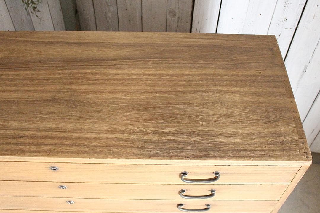 古い木製の引き出し　15杯