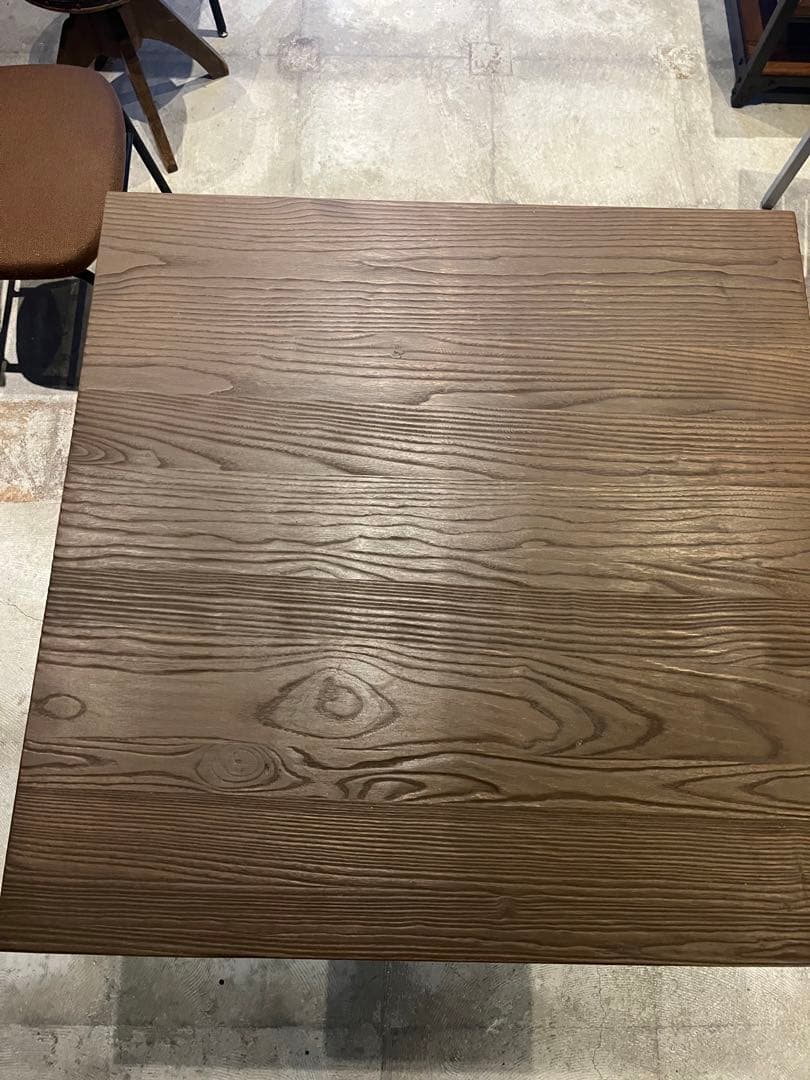 インダストリアルテーブル