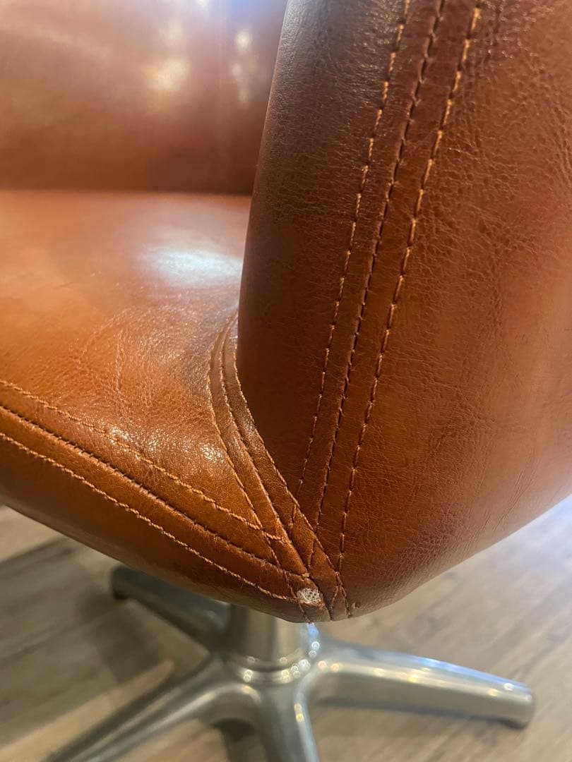 ① スタイリングチェア　セット椅子　美容椅子　サロン椅子　⚠️ジャンク品　座椅子