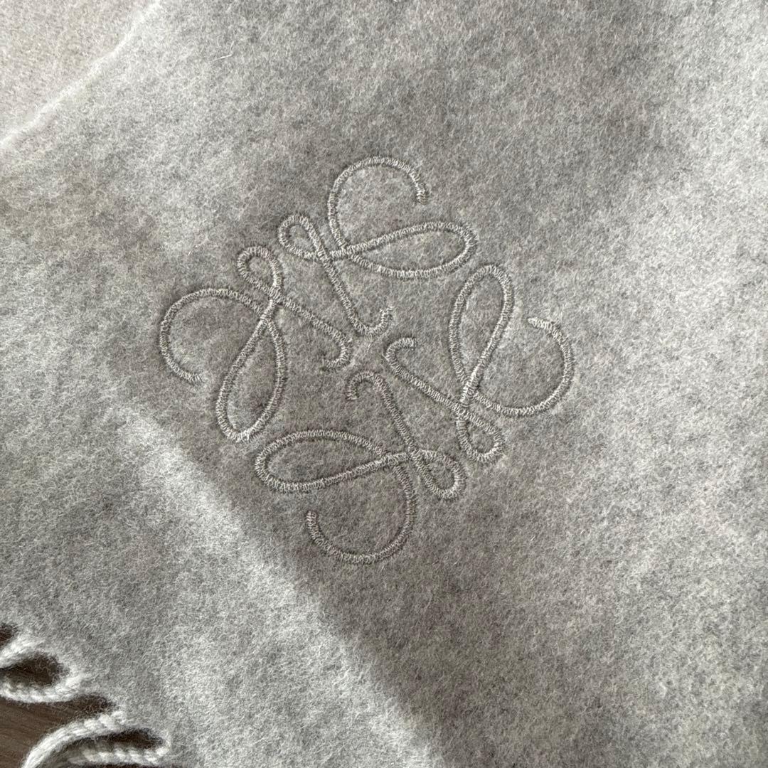 LOEWE ウールカシミヤマフラー 刺繍ロゴ付き