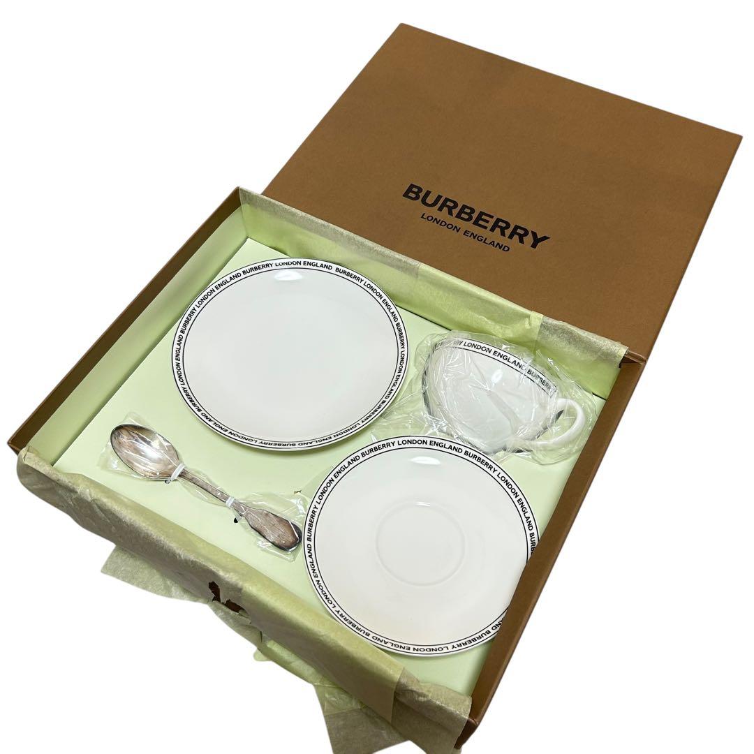 未使用保管品　BURBERRY カップアンドソーサー　皿　スプーン　食器セット