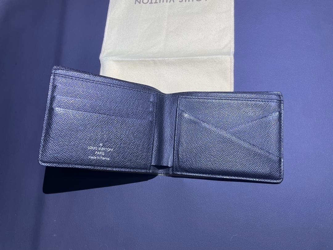 ちゃんはる　　　LOUIS VUITTON ダミエ 二つ折り財布