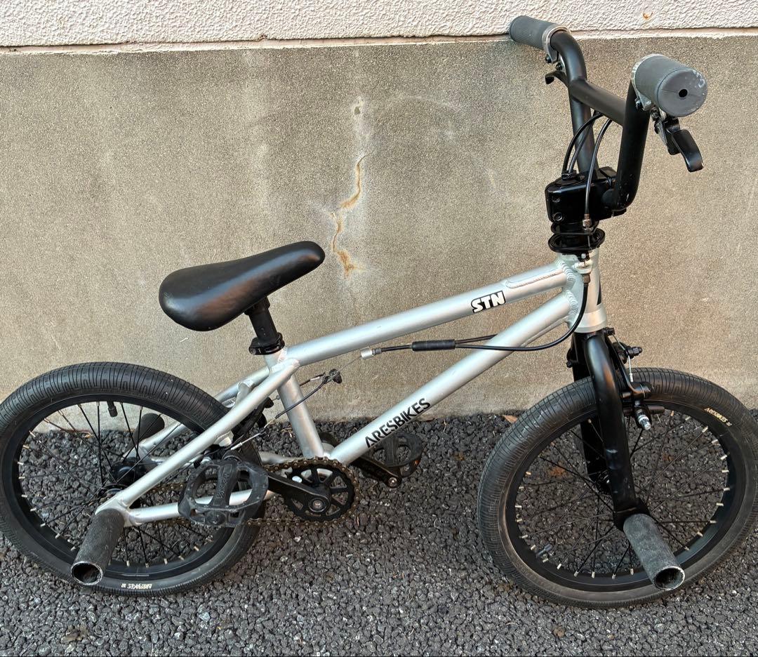 ARES STN BMX 自転車 シルバー・ブラック 16インチ
