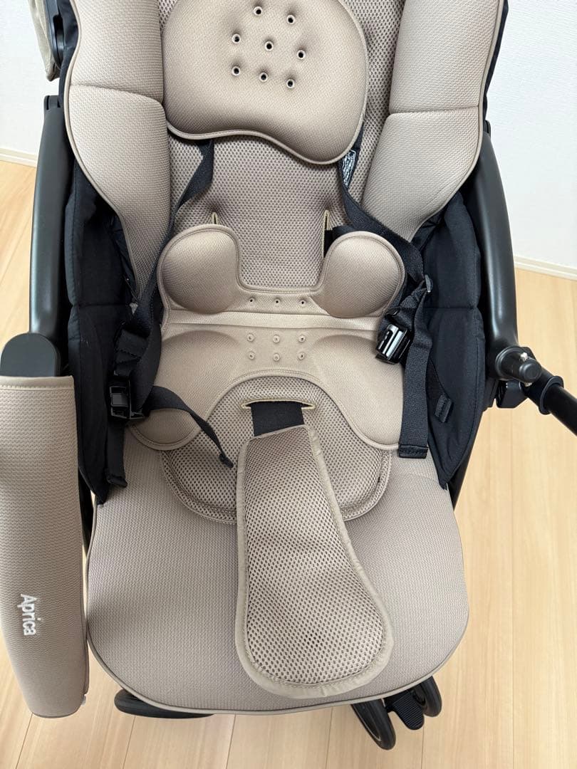 アップリカ ラクーナ クッション AH ベージュ A型ベビーカー