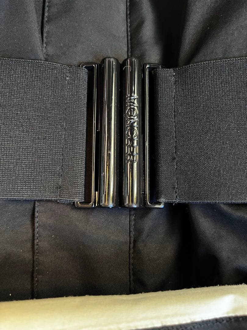 希少✨スタイリッシュなモンクレール　ショートダウンジャケット　スキーウェア