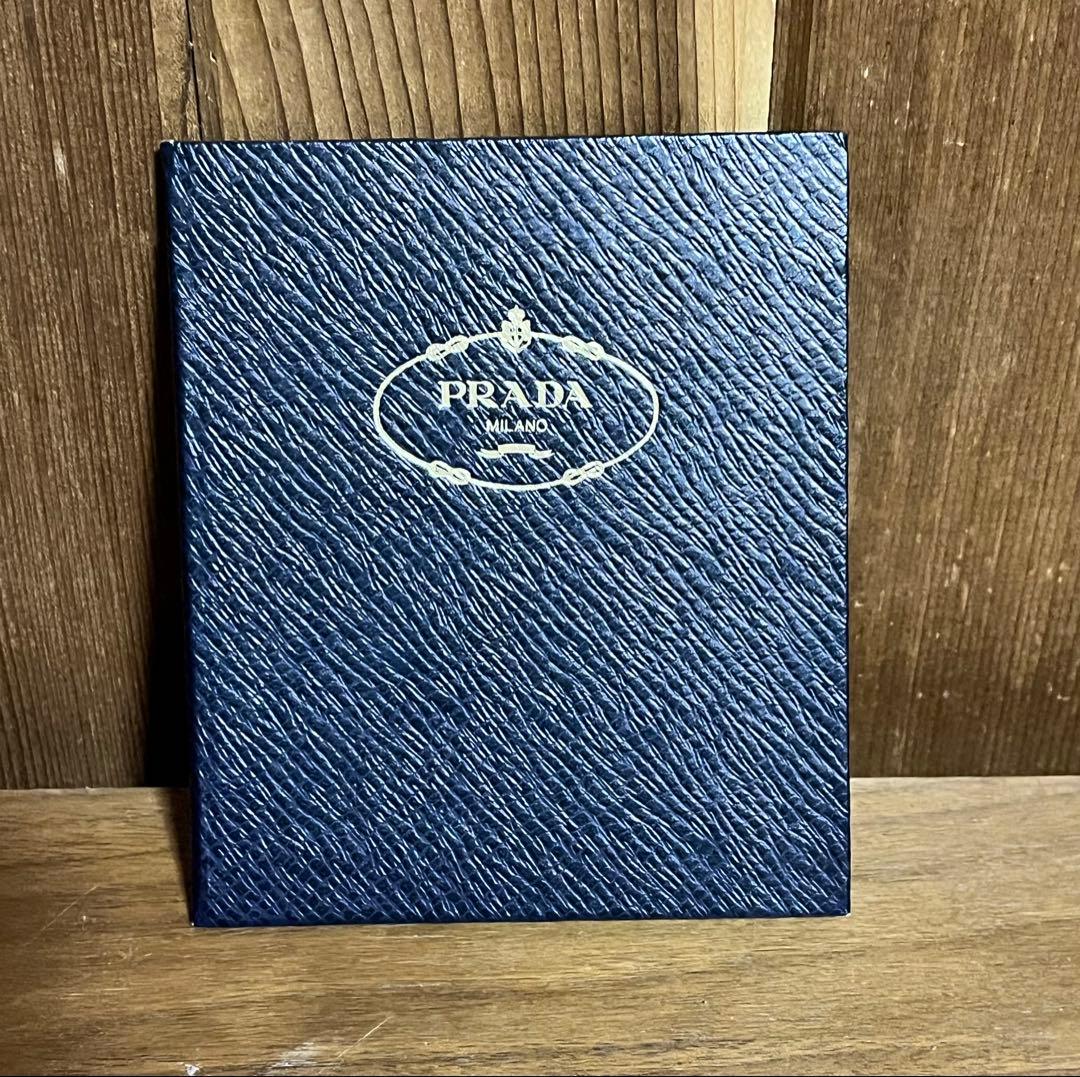 PRADA バッグ