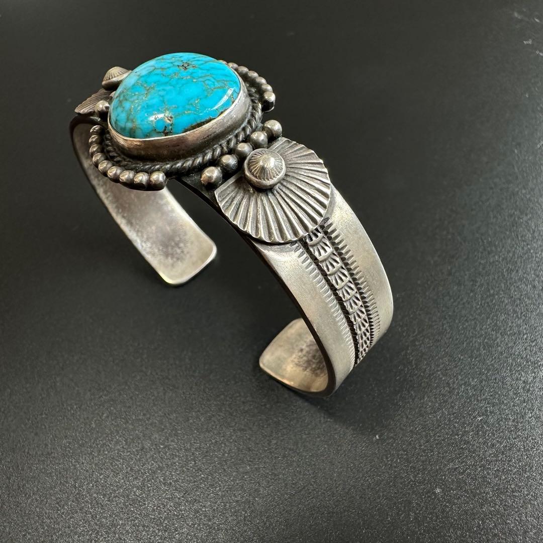 Navajo Herman Smithスタンプワーク ターコイズ バングル