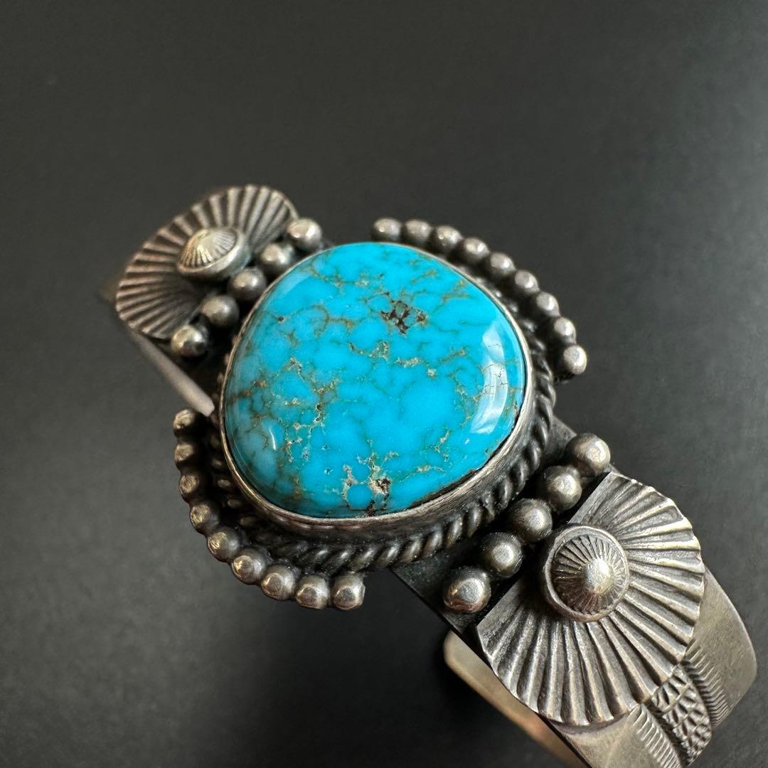 Navajo Herman Smithスタンプワーク ターコイズ バングル