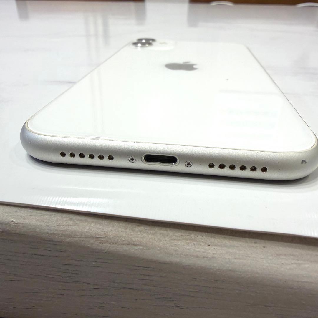 iPhone11 SIMフリー　バッテリー、ディスプレイ交換品