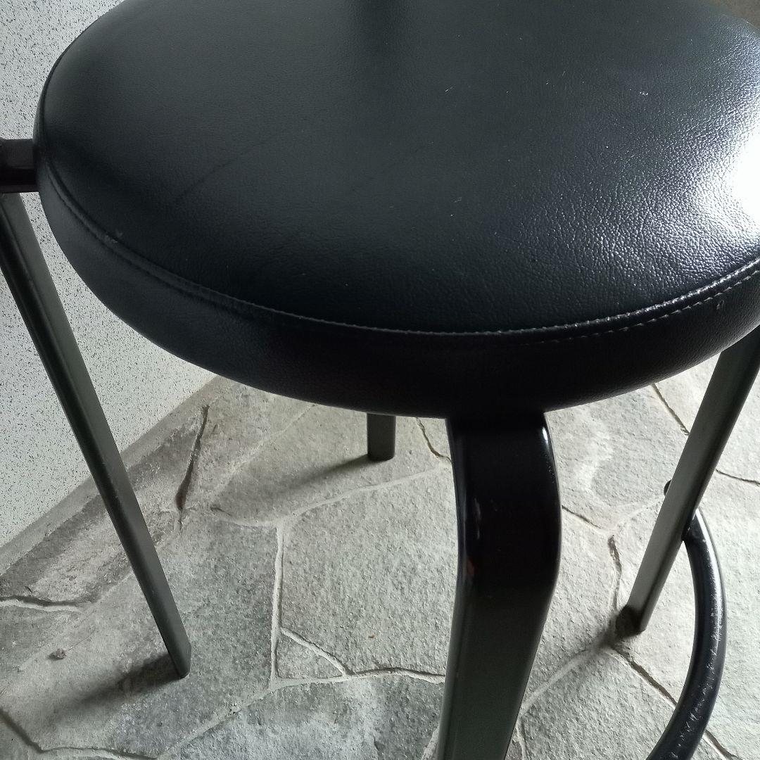黒のバースツール　カウンタースツール　チェアー　昭和レトロ　ヴィンテージ