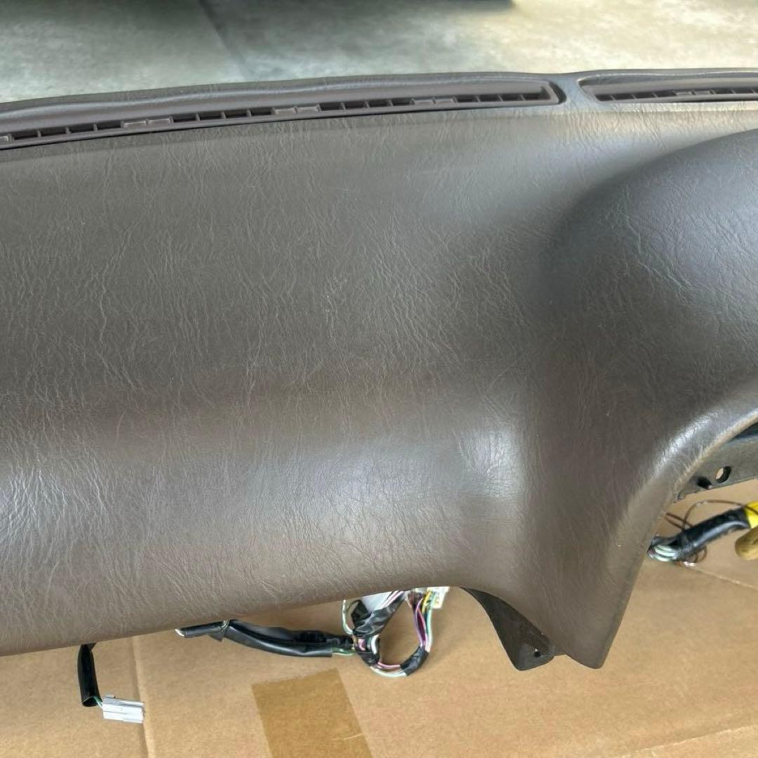 トヨタ マークⅡ GX81 純正 ダッシュボード　割れ無し　送料込