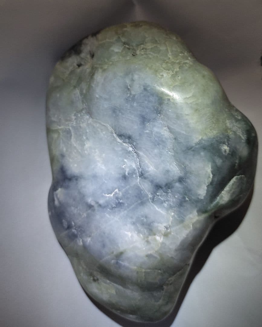 国産翡翠原石 多色　山形景 水石 1044g