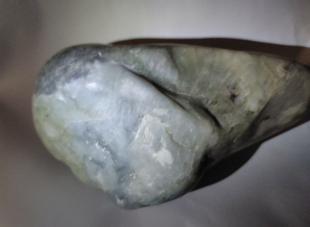 国産翡翠原石 多色　山形景 水石 1044g